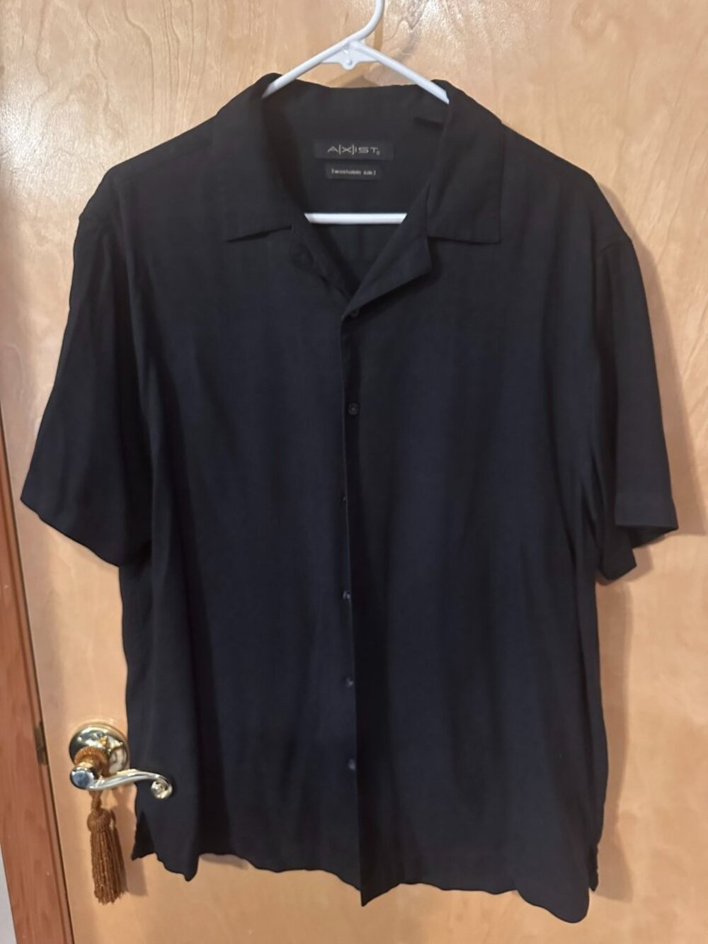 A[x]ist Men's 100% Silk Short Sleeve button down casual shirt